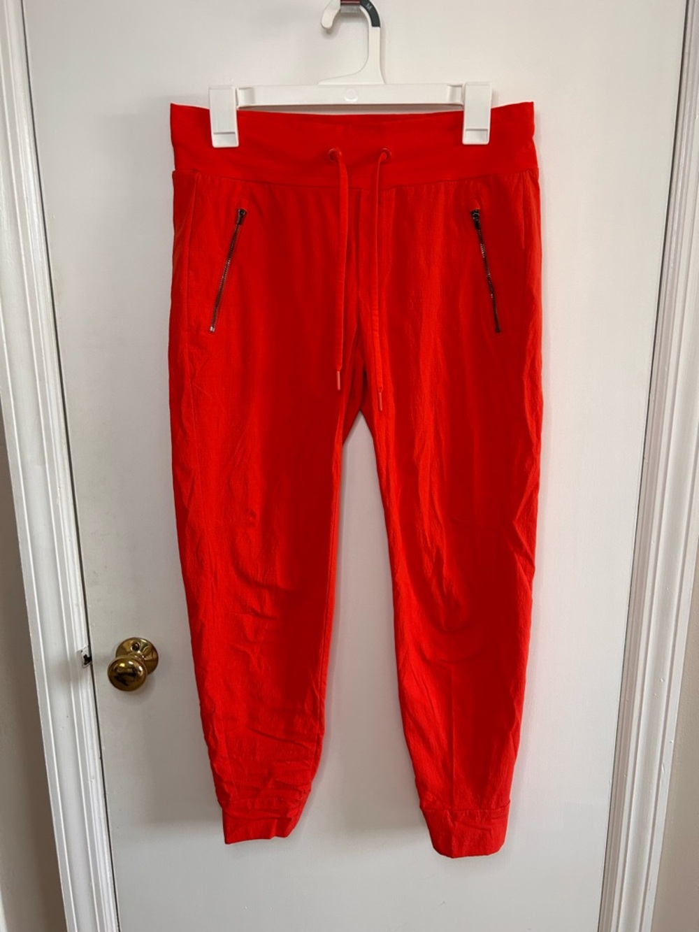 ATHLETA BRIGHT TED JOGGERS WITH ZIPPER POCKETS SIZE 6